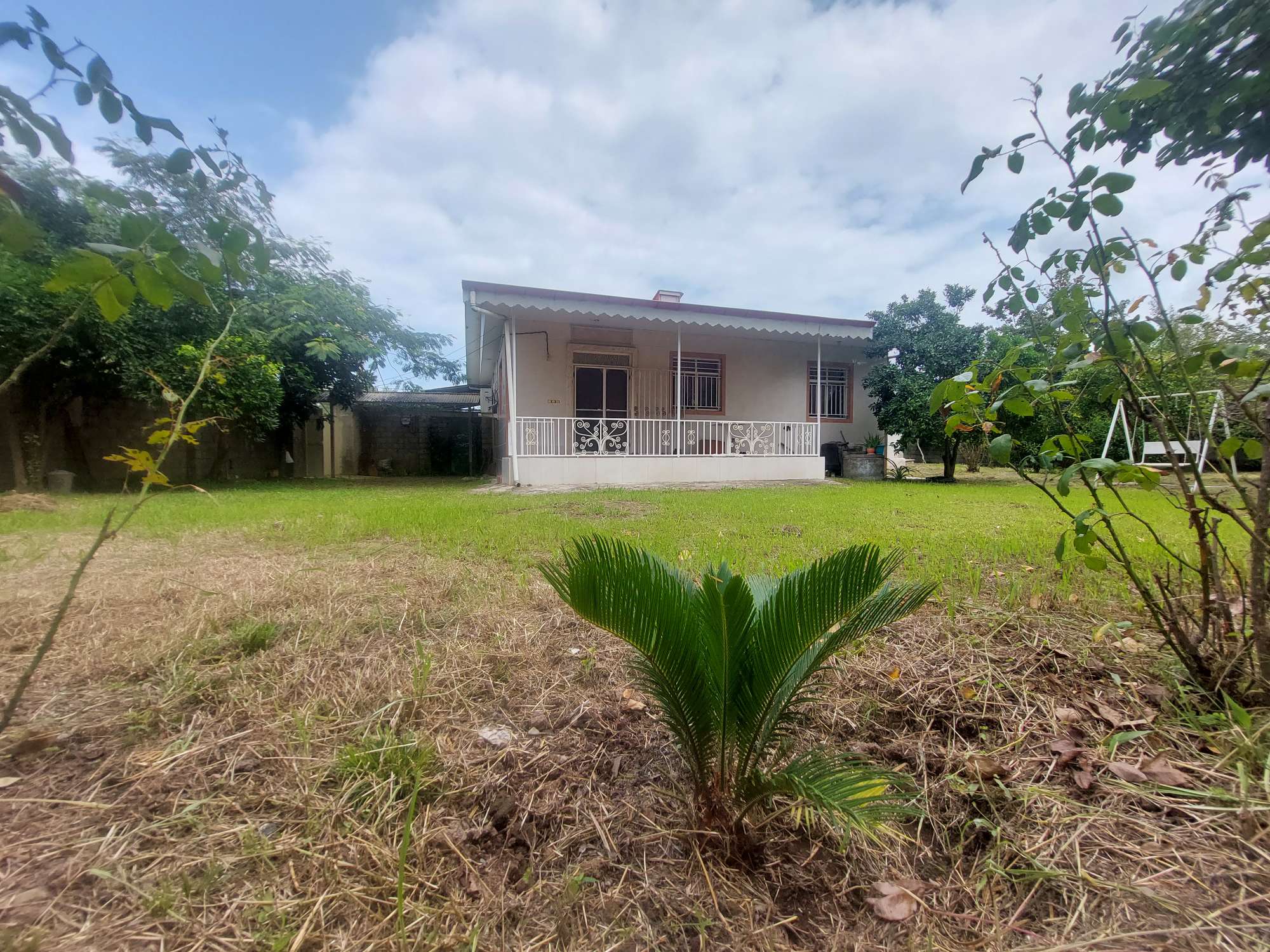 تصویر ویلا نوساز مرکز شهر خشکبیجار