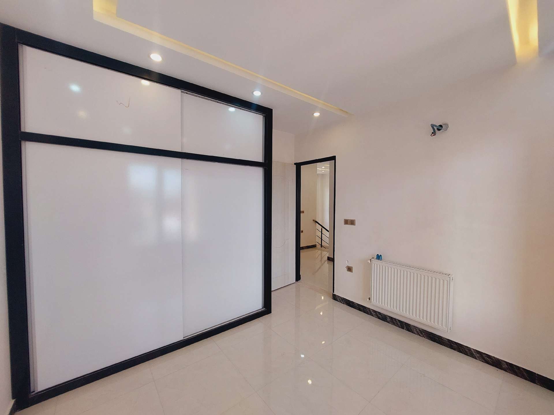 تصویر یک ویلا دوبلکس نوساز