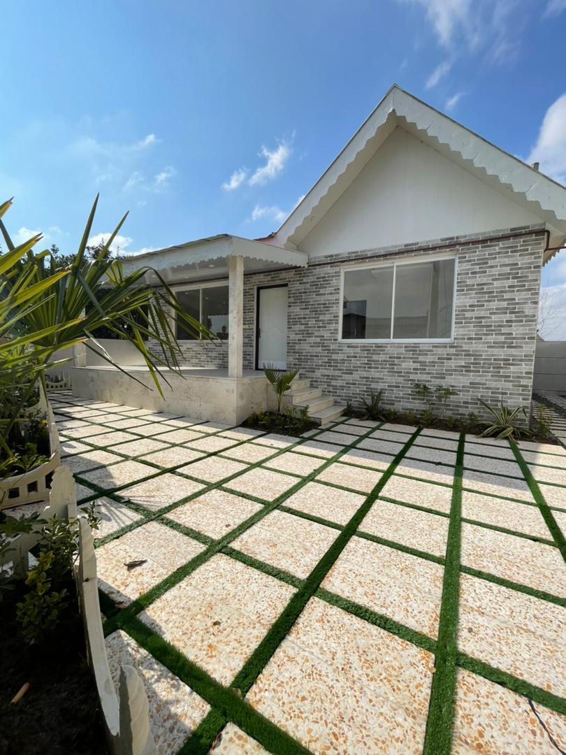 یک ویلای نوساز در روستا