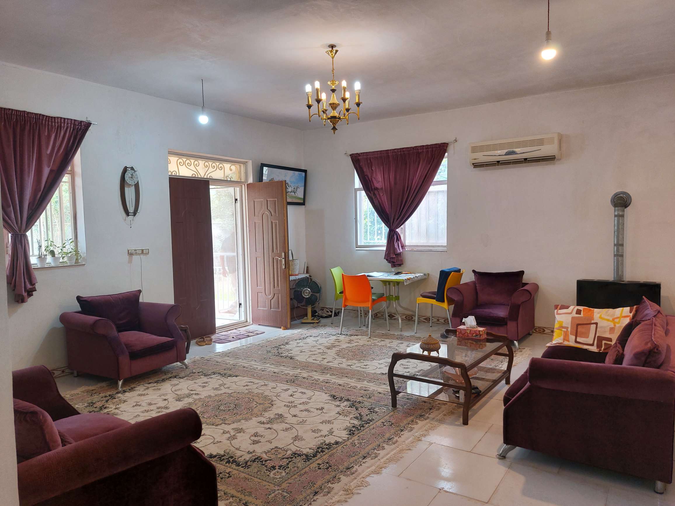 تصویر ویلا نوساز مرکز شهر خشکبیجار