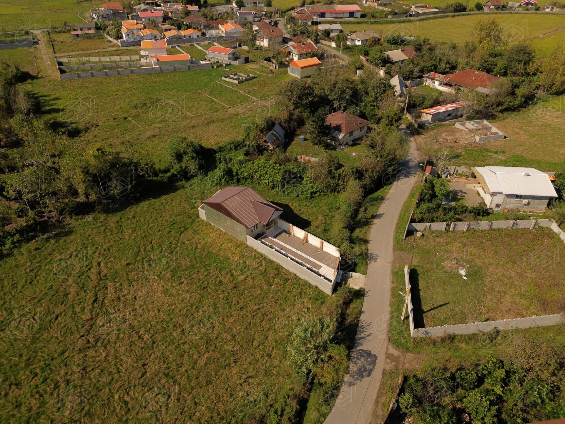 تصویر ویلا نوساز نماسنگ محوطه سازی شده در خشکبیجار