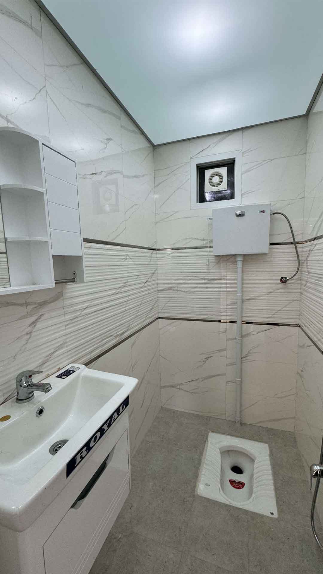 تصویر ویلا نوساز در دل طبیعت جنگلی