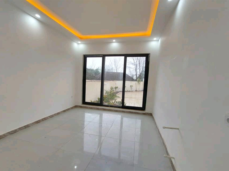 ویلاباغ نوساز نماسنگ محوطه سازی شده جنگلی