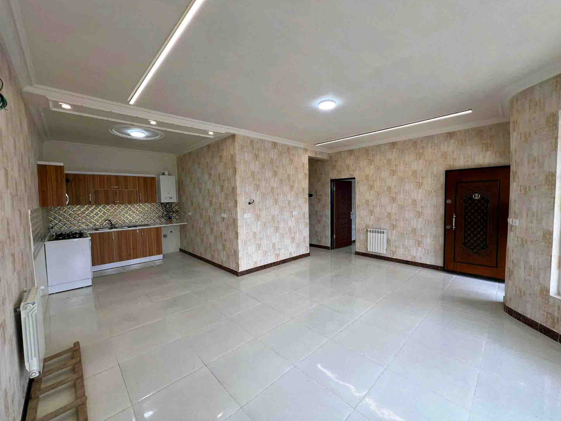 تصویر یه ویلای فلت در موقعیت شهری با محوطه بزرگ