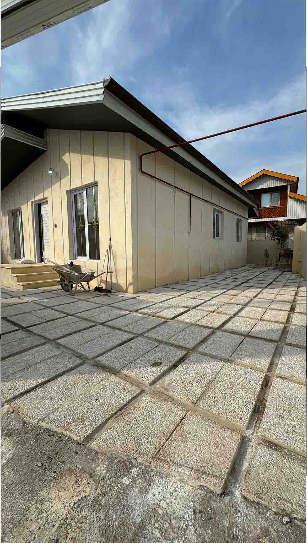 تصویر یه ویلای سفید نما مدرن فلت