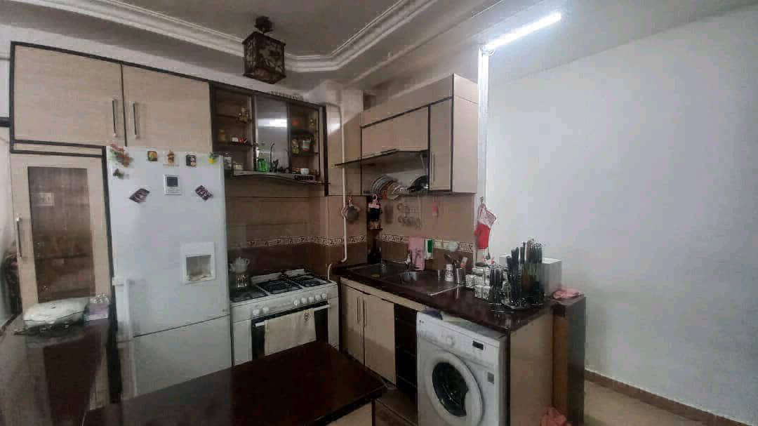 تصویر آپارتمان در مرکز شهر خشکبیجار