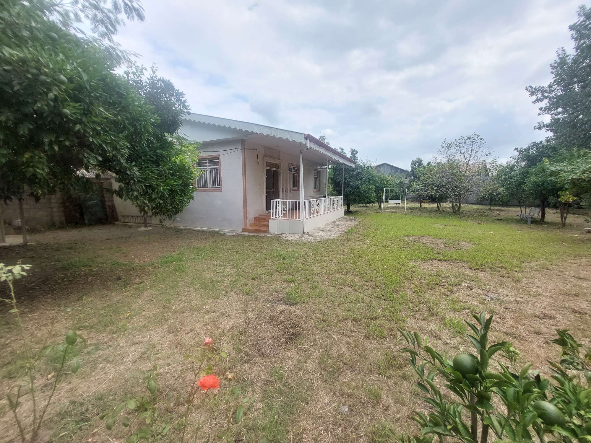 تصویر ویلا نوساز مرکز شهر خشکبیجار