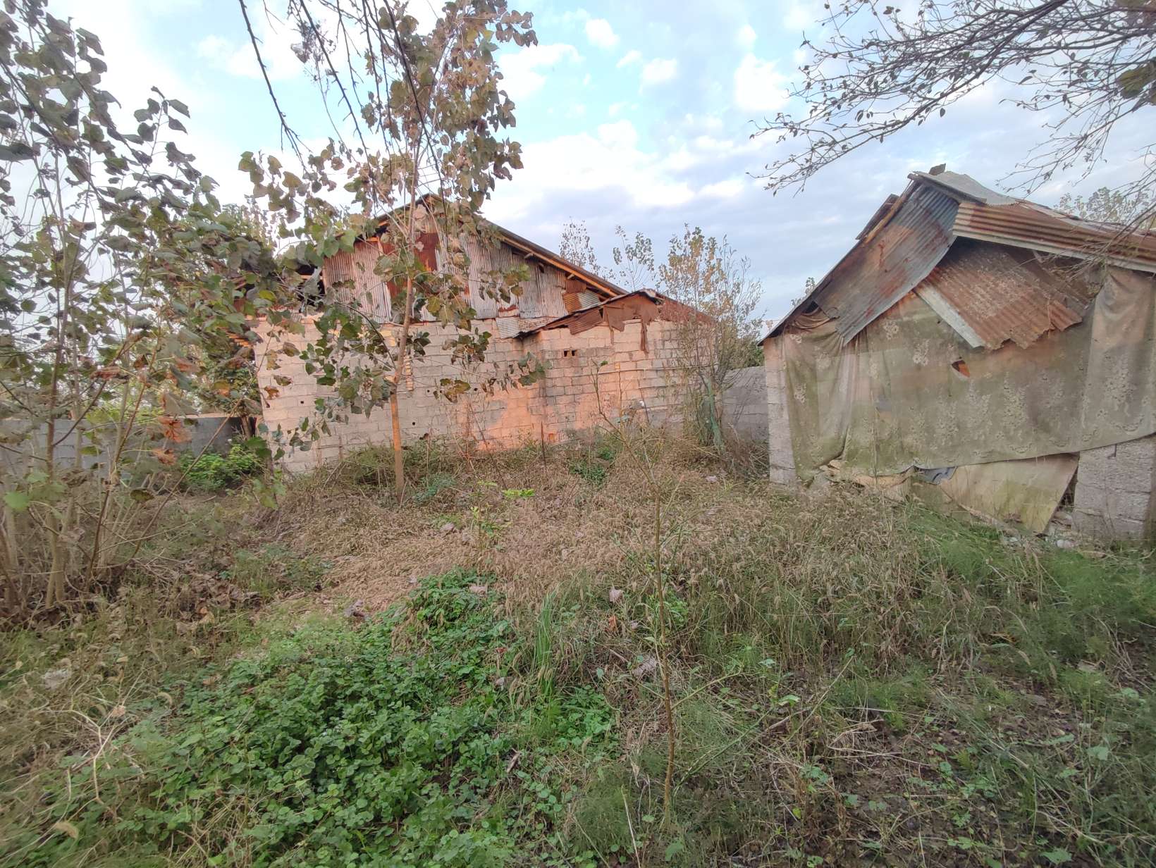 تصویر ویلا340متری با بنای75متری در خشکبیجار