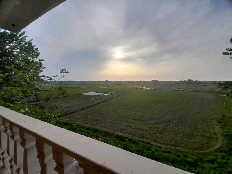 تصویر یک ویلای دوبلکس در لوکیشن روستایی