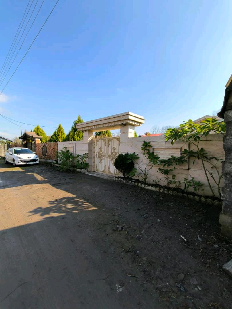 یک ویلای نوساز در مرکز شهر خشکبیجار