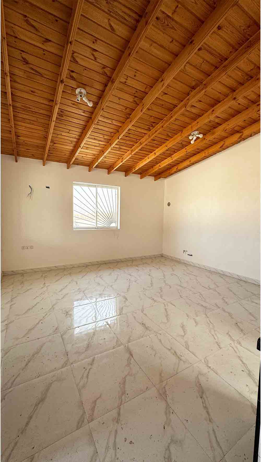 یک ویلای نوساز در دل طبیعت و نزدیک دریا