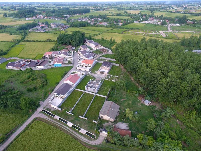 یک ویلای نماسنگ240متری با100متربناگیلان رشت