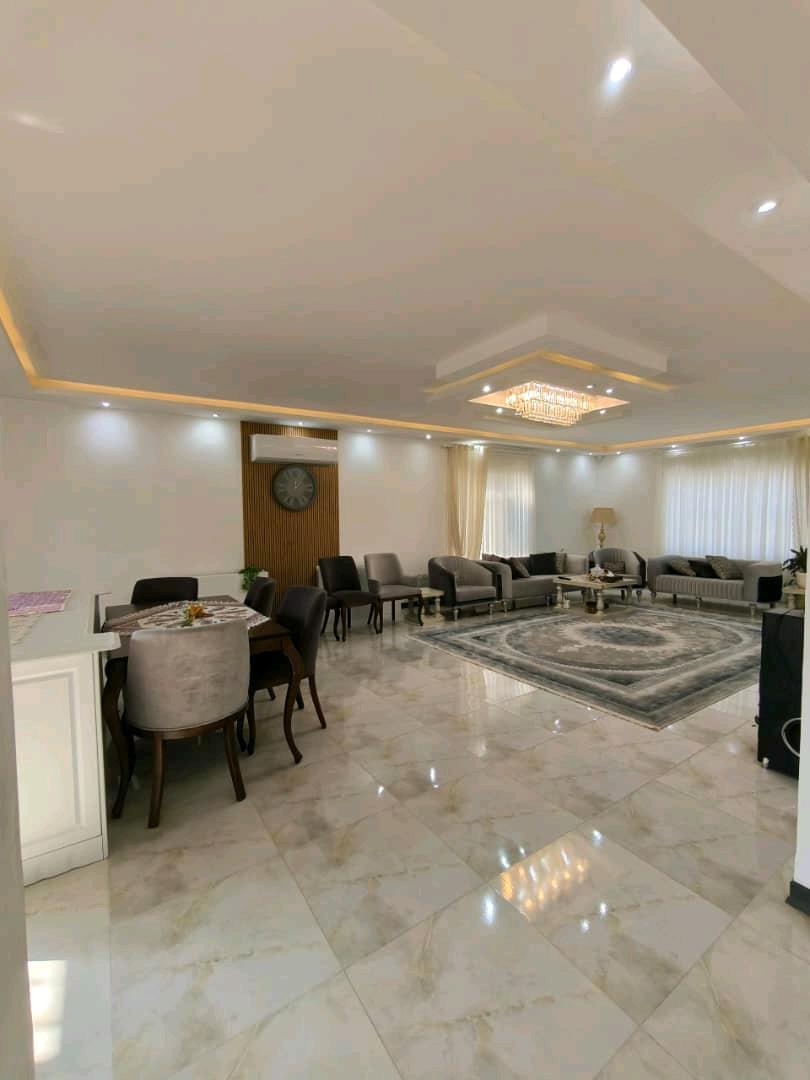 یک ویلای نوساز در مرکز شهر خشکبیجار