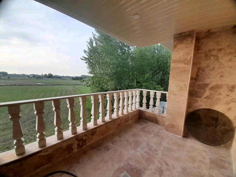 تصویر یک ویلای دوبلکس در لوکیشن روستایی