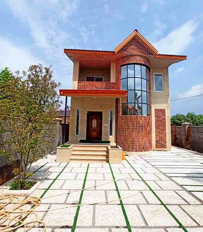 تصویر یه ویلای فلت در موقعیت روستایی با محوطه بزرگ